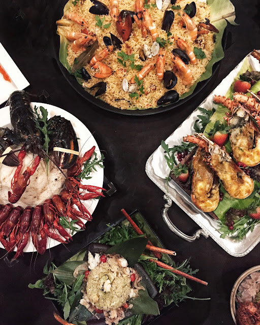 The Union of Crabs and Lobsters Dinner Buffet Park Royal on Kitchener