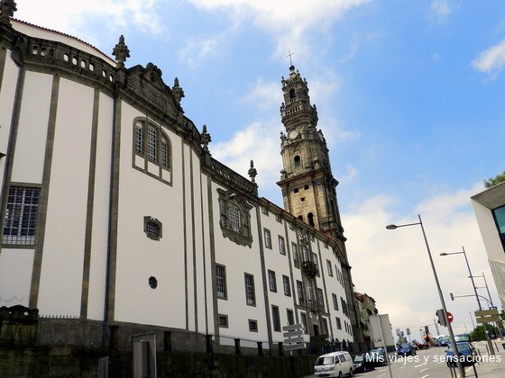 Iglesia y torre de los Clérigos, Oporto, Portugal