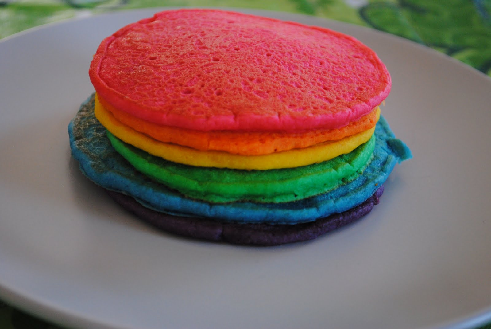 Life of a Modern Mom Rainbow Pancakes!