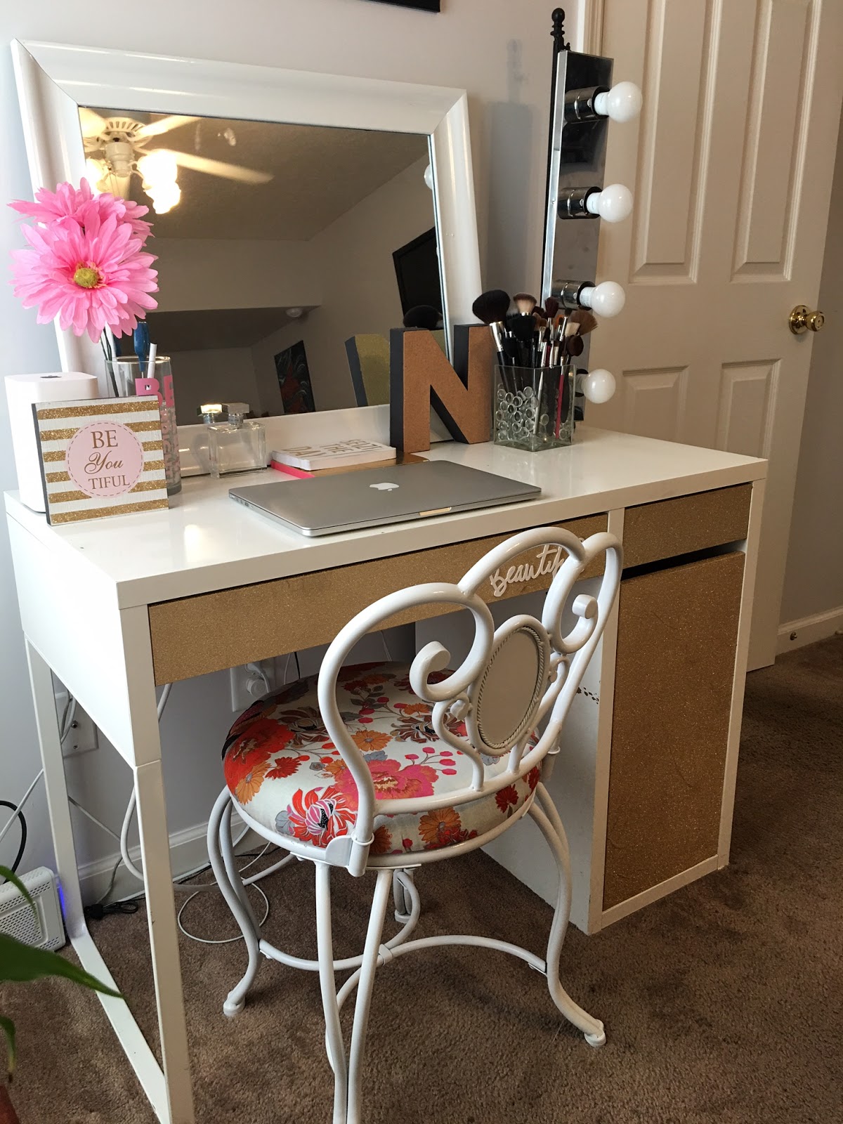 My 20 Ikea Desk Makeup Vanity DIY Projects By Nina