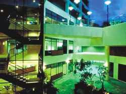 Harga Hotel Bintang 3 di Singapore - Fort Canning Lodge