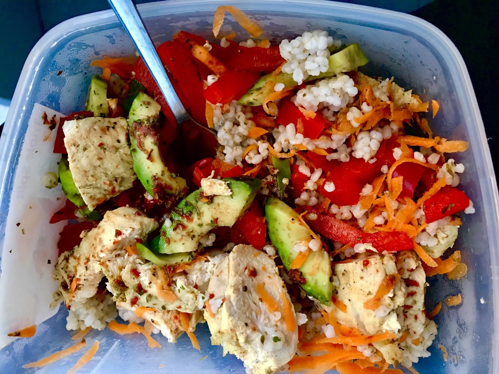 Lunch box z kaszą i kurczakiem