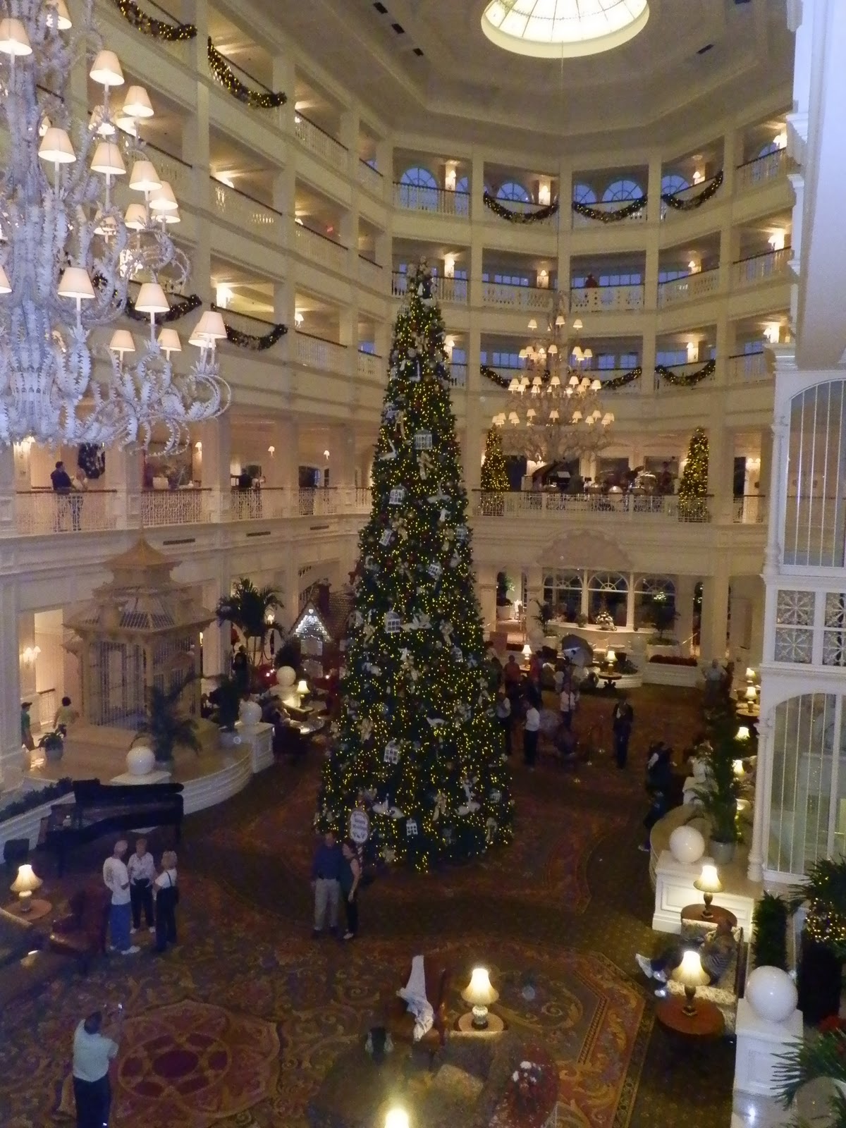 Disney Vacation Kingdom Grand Floridian Christmas