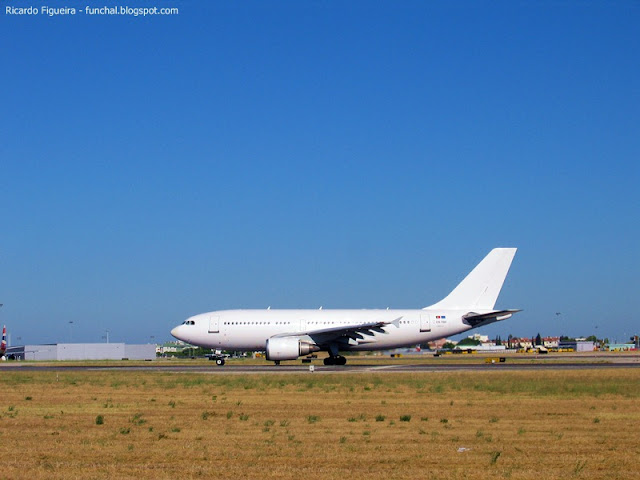 WHITE - CS-TQV - AEROPORTO DE LISBOA