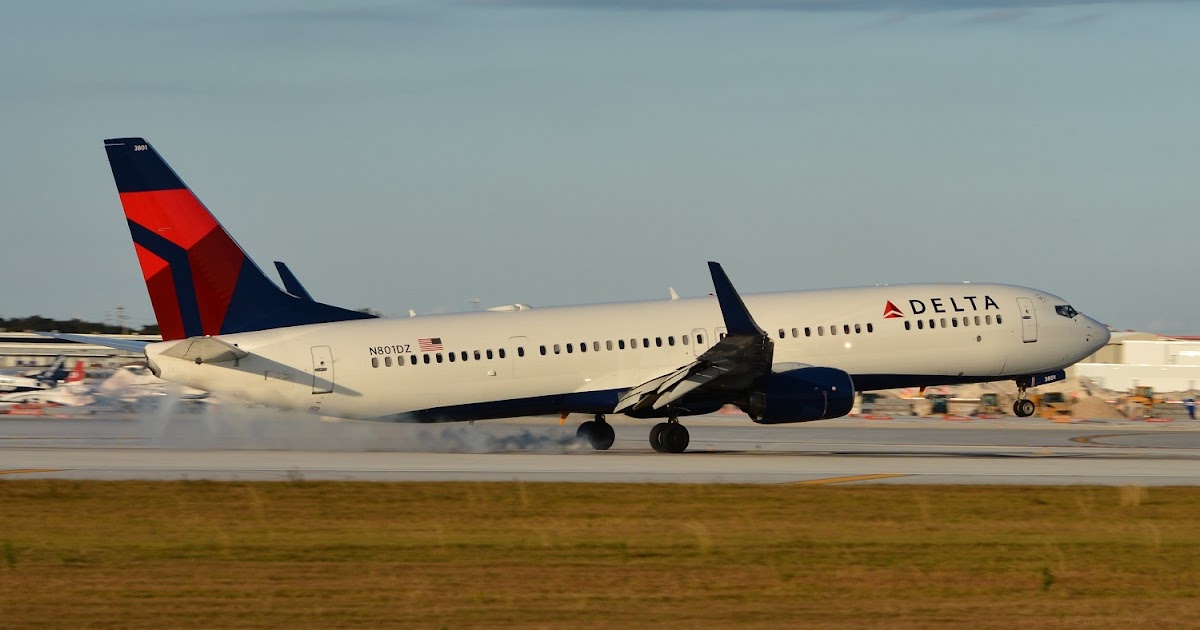Delta Air Lines Boeing 737900ER Touch Down Runway Aircraft Wallpaper