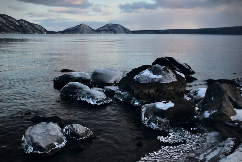 Lake Shikotsu, Hokkaido, Japan. 支笏湖（北海道）