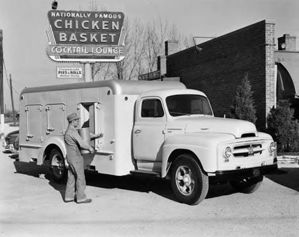 Early '50s Refrigerated Truck ~