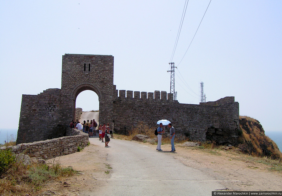 Крепостные стены на мысе Калиакра