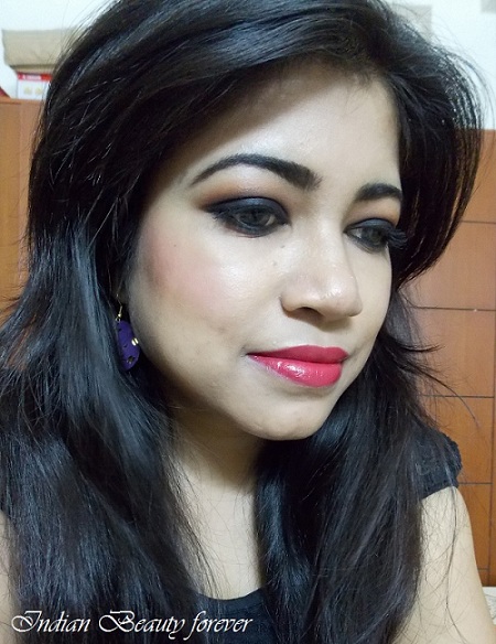 Party makeup: Smokey black eyes with Red/Neutral lips