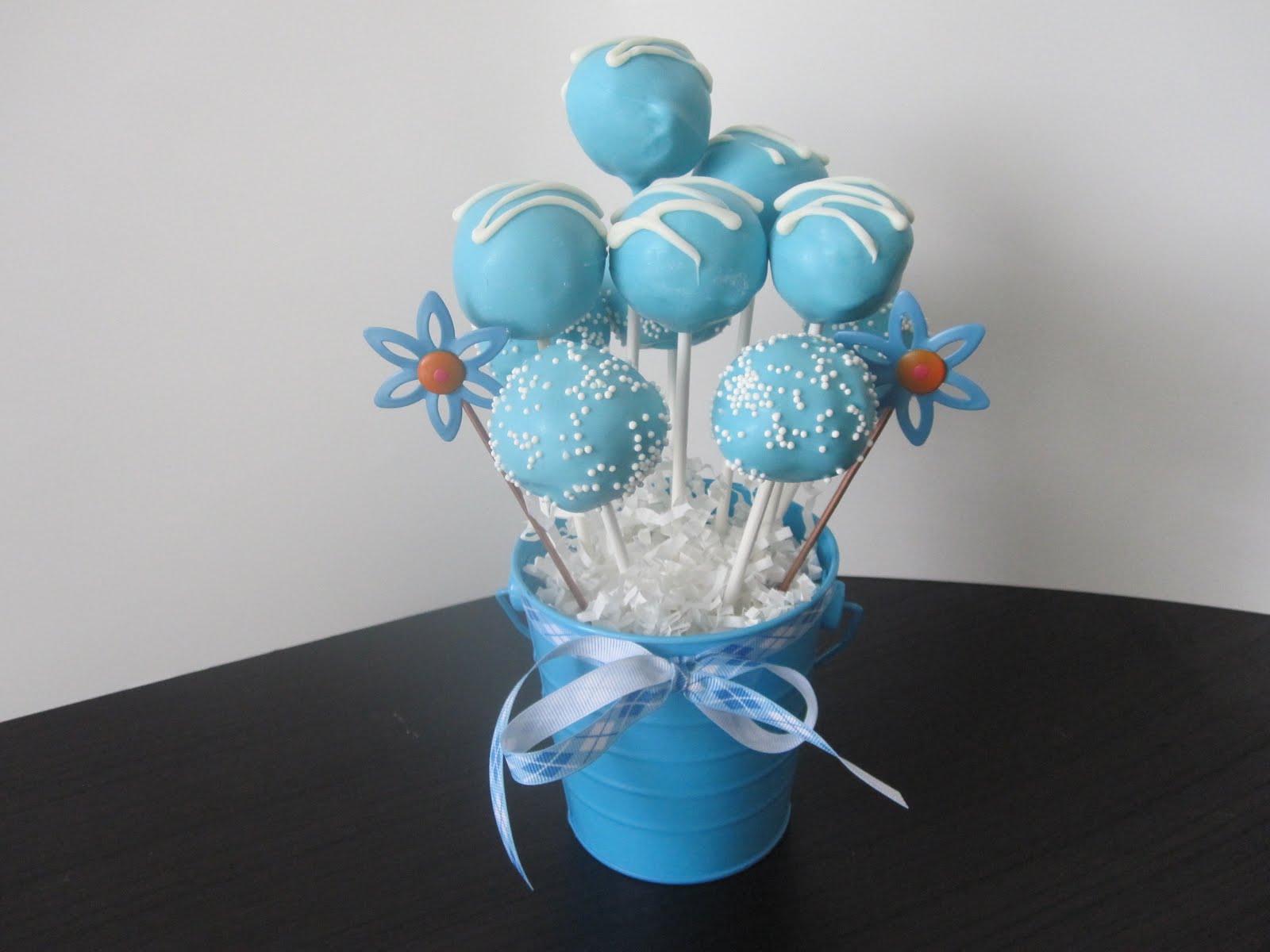 Cake Pop N' Lock It Baby Shower Cake Pops