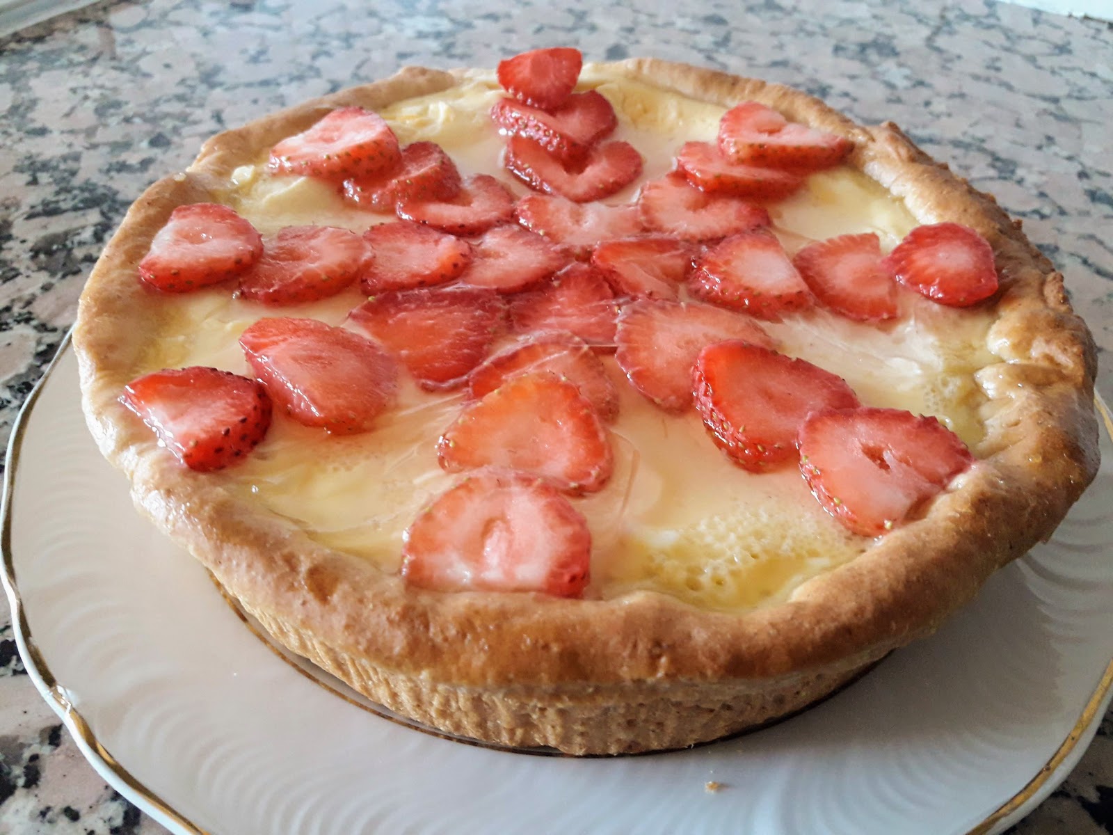 COCINAR NO ES DIFÍCIL ¡PRUÉBALO! QUICHE DULCE CON FLAN Y FRESAS