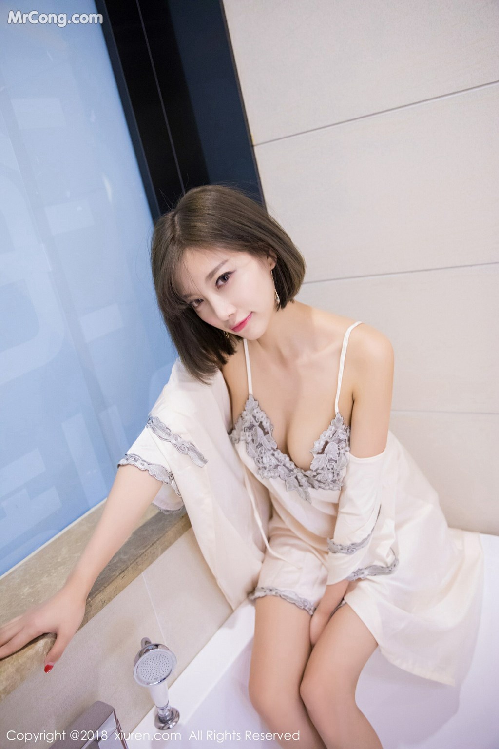 XIUREN No. 1045: Model Yang Chen Chen (杨晨晨 sugar) (54 photos) photo 1-5