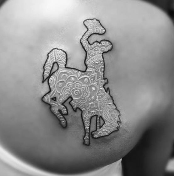 Pros & Cons Of White Ink Tattoos On Skin (2019) Dark, Black, Pale