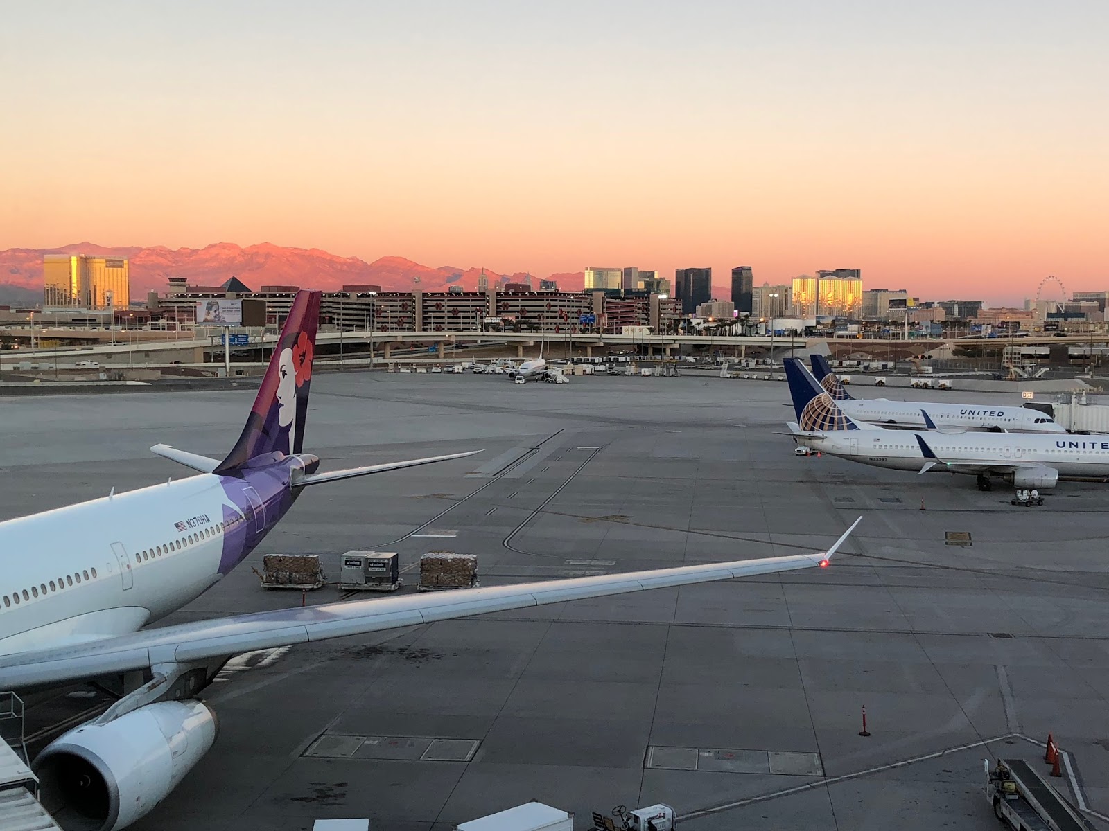 GREAT EATS HAWAII HAWAIIAN AIRLINES HONOLULU TO LAS VEGAS