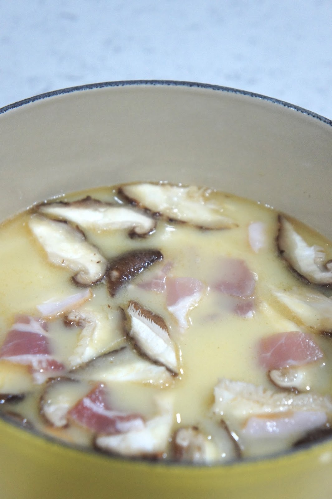 Say My Kitchen Cantonese Double Boil Egg Custard in Hua Diao Wine 广式花雕煲仔蛋