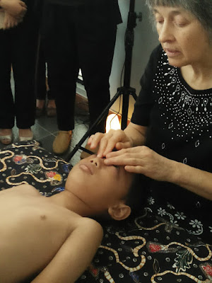 Kecanduan Gadget Pada Anak, Atasi Dengan "Gadget Holic" Treatment Di Mom N Jo Spa