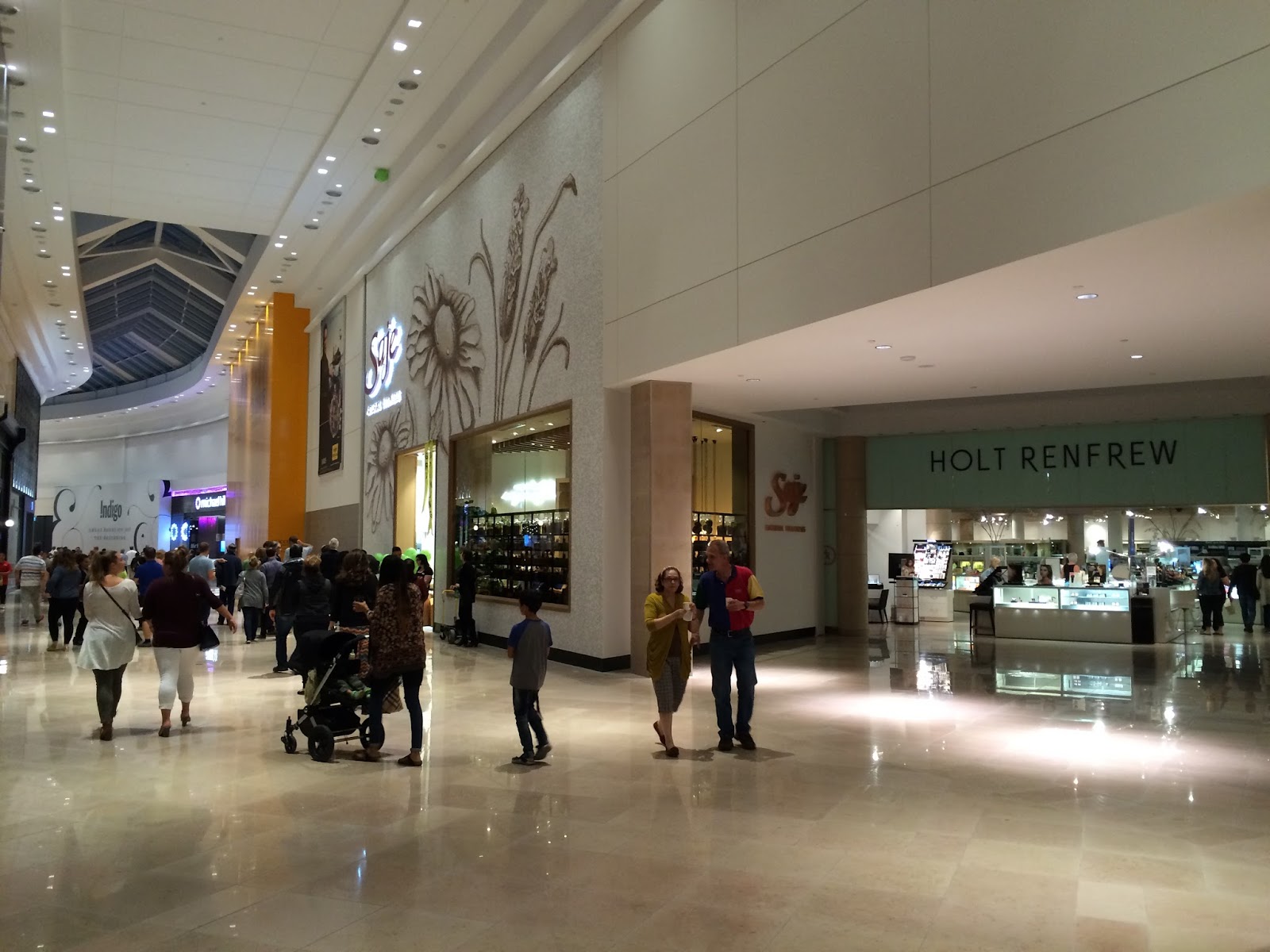 Toronto Shopkeeper Sherway Gardens Debuts New Expansion