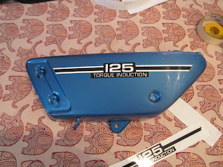 Decals side cover Yamaha RD125 A 1974