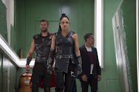 Chris Hemsworth, Tessa Thompson and Mark Ruffalo in Thor: Ragnarok (35)