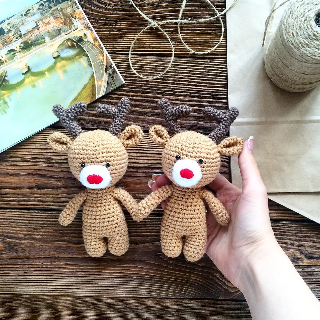 reindeer-amigurumi-pattern-christmas-toy-amiguroom-toys