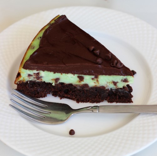Peppermint Chocolate Brownie Cheesecake