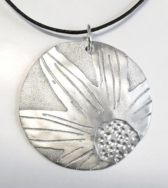 Etched, Engraved and Textured Aluminium Jewelry by 13AlGiorelli / The Beading Gem