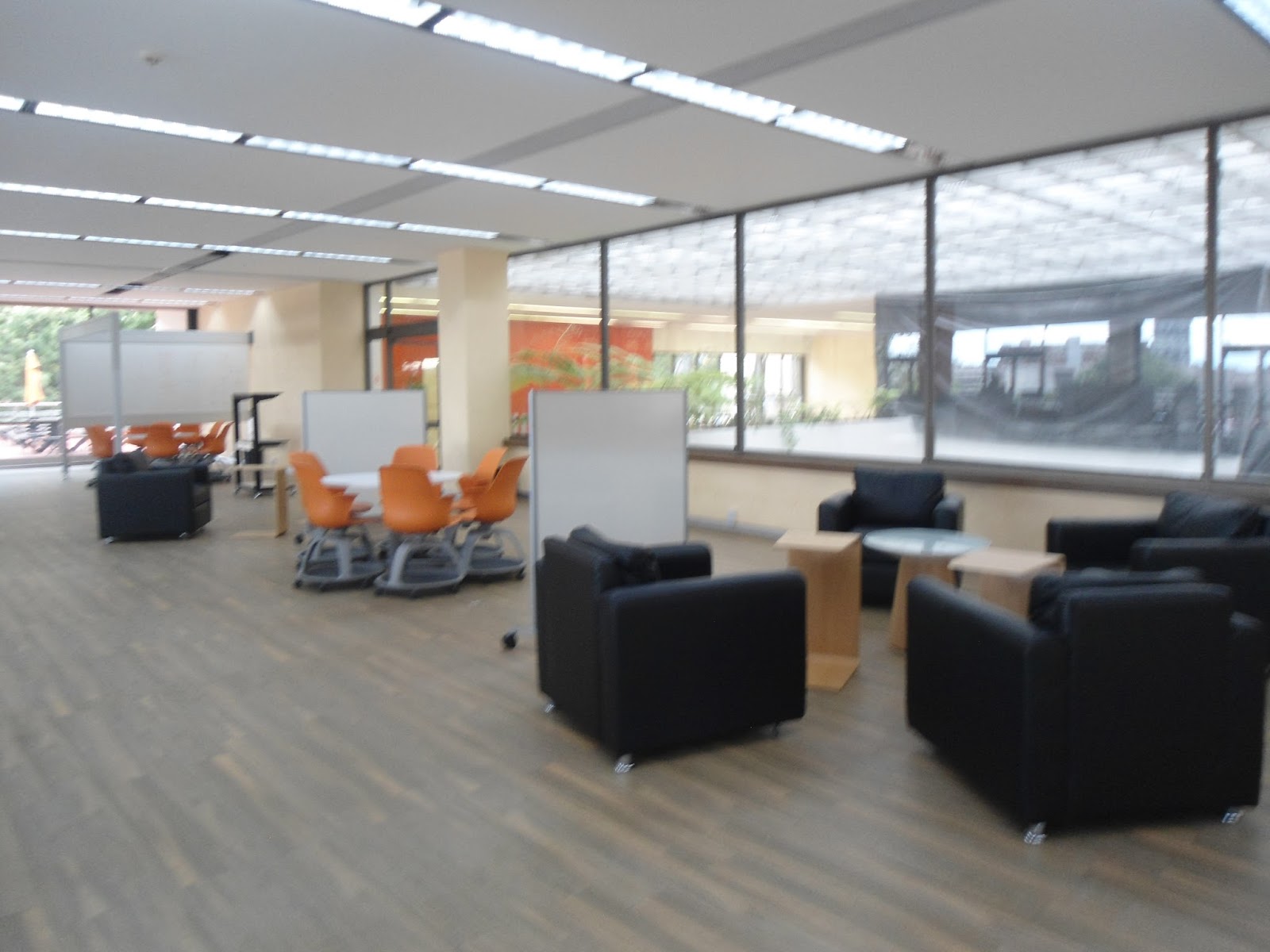 Sala de Estudio Colaborativo y Biblioteca Digital de la Universidad