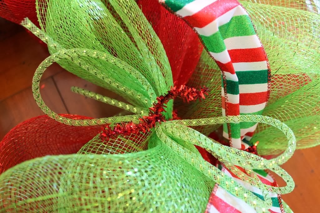 Make A Christmas Mesh Wreath Miss Kopy Kat