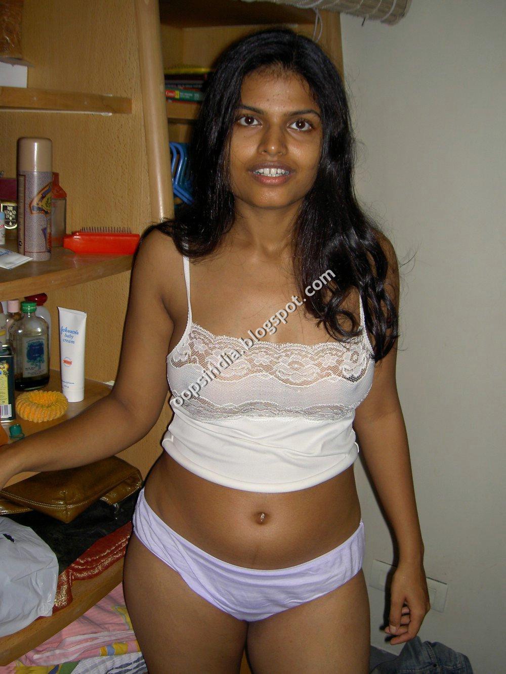 Oops Hot Happen In Indian Style  Hot Arpita Indian Wife -3465