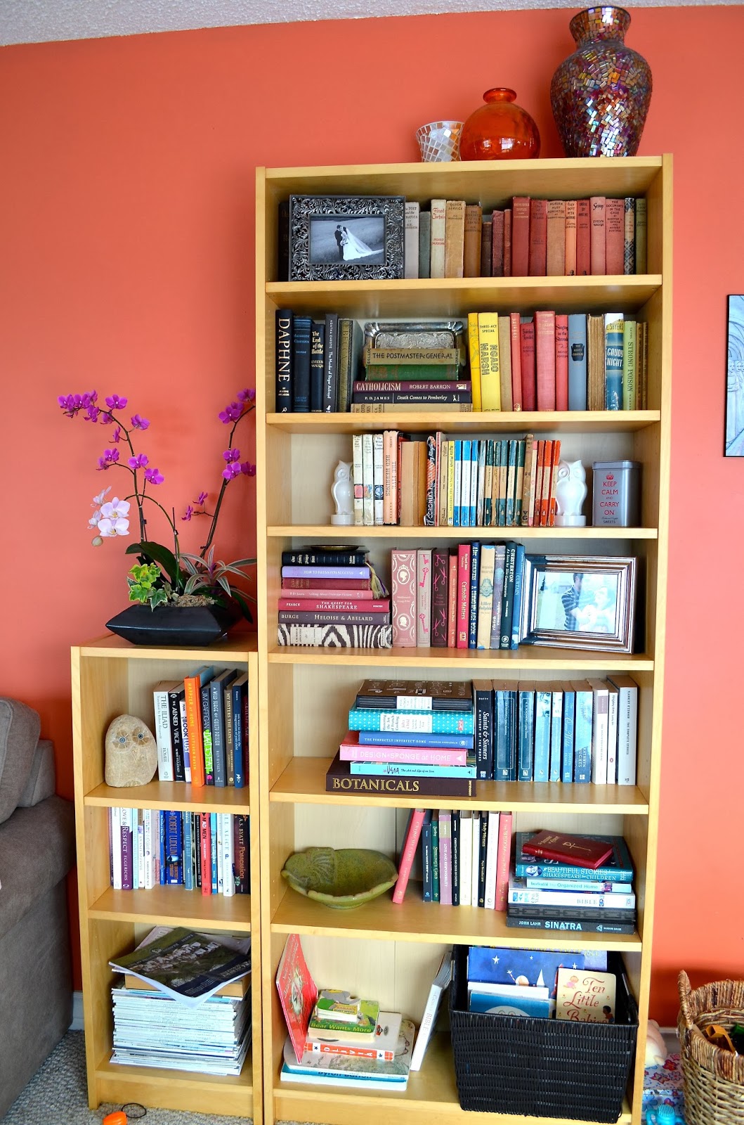 fountains of home Here's my bookshelf!