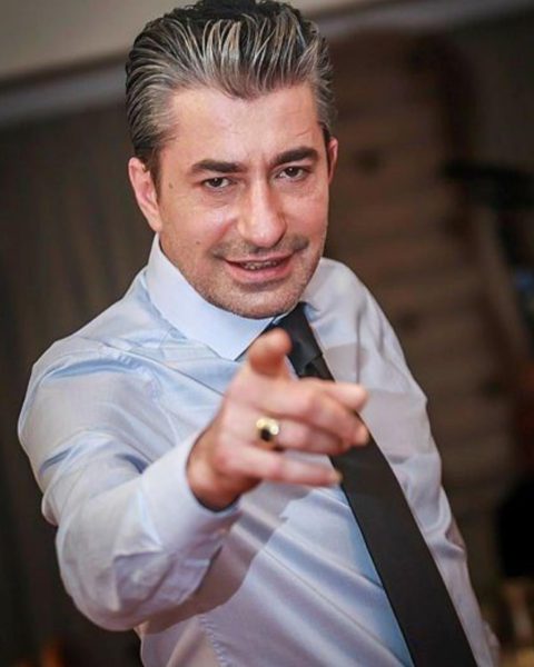 الممثل الشهير إركان بيتكايا يقع ضحية للاستفزاز الممثل الشهير إركان بيتكايا يقع ضحية للاستفزاز