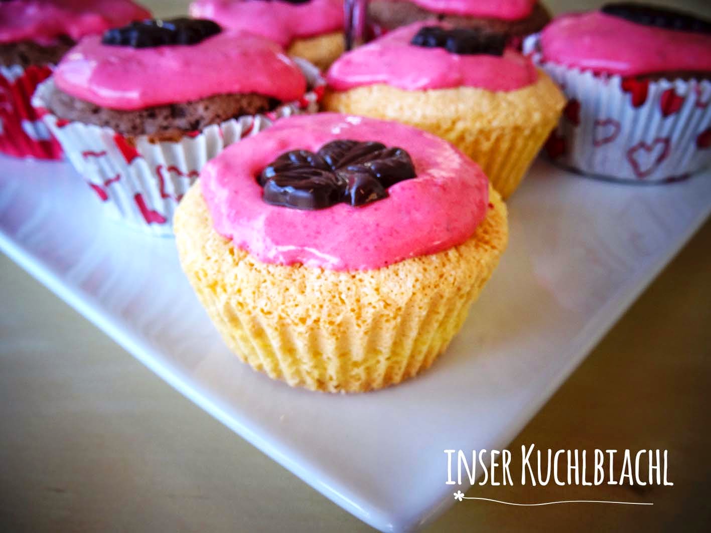 inser Kuchlbiachl: Muffins mit Himbeer-Mascarpone-Creme inser Kuchlbiachl: Muffins mit Himbeer-Mascarpone-Creme