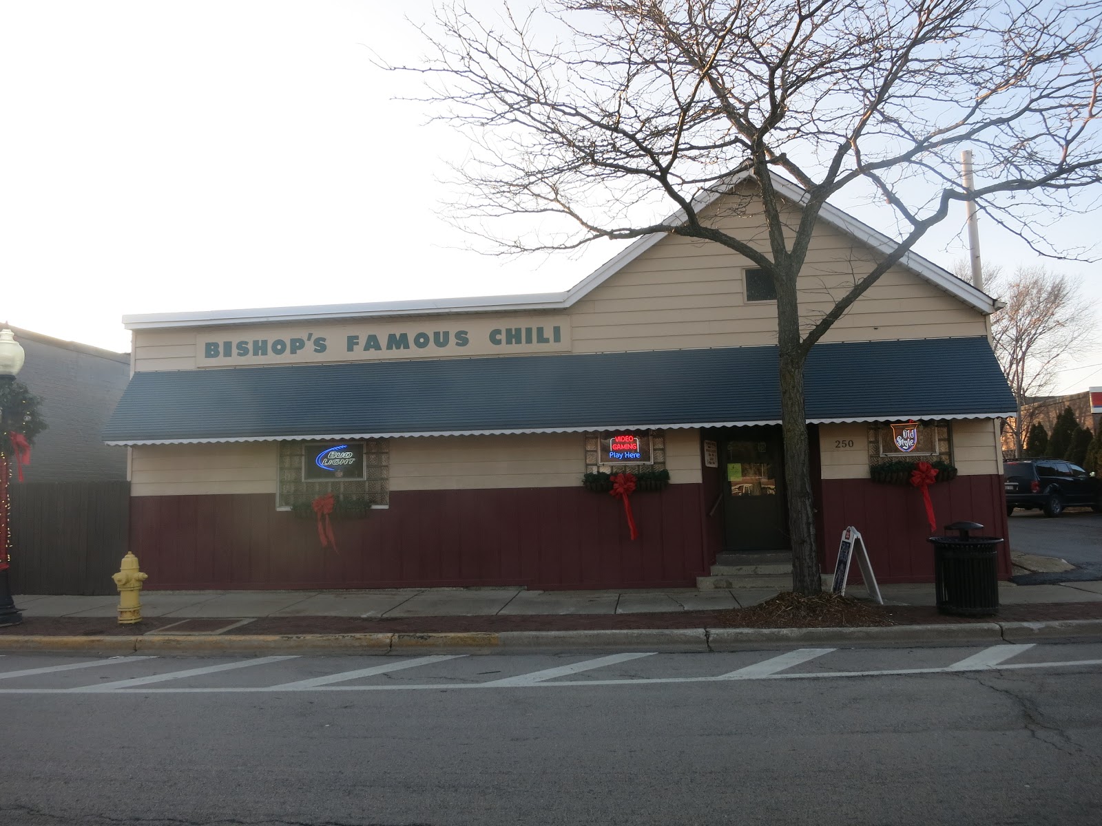 Smokin' Chokin' and Chowing with the King The Illinois Chili Trail