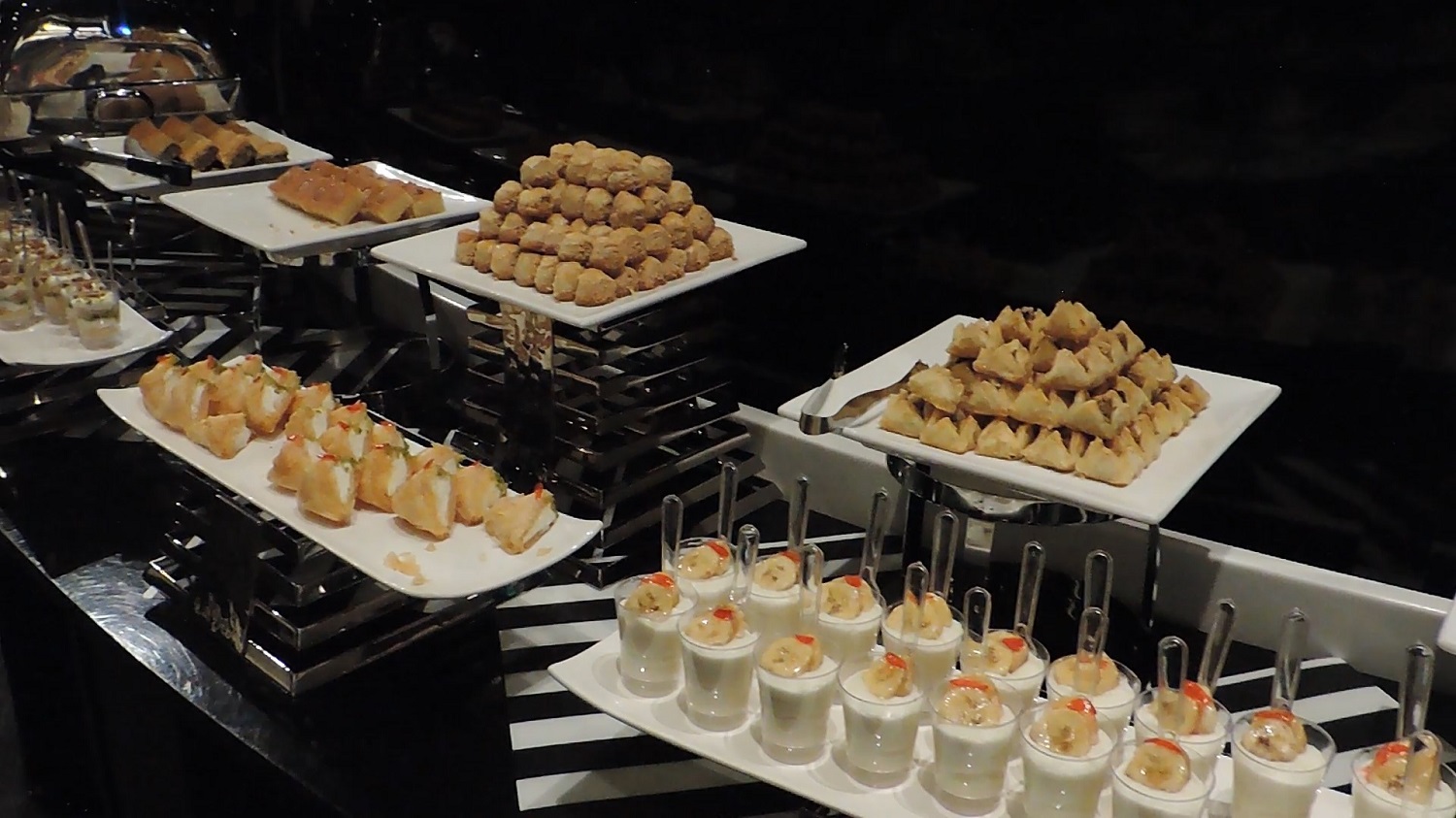 Photo Review Horizon Restaurant, Kuwait Towers