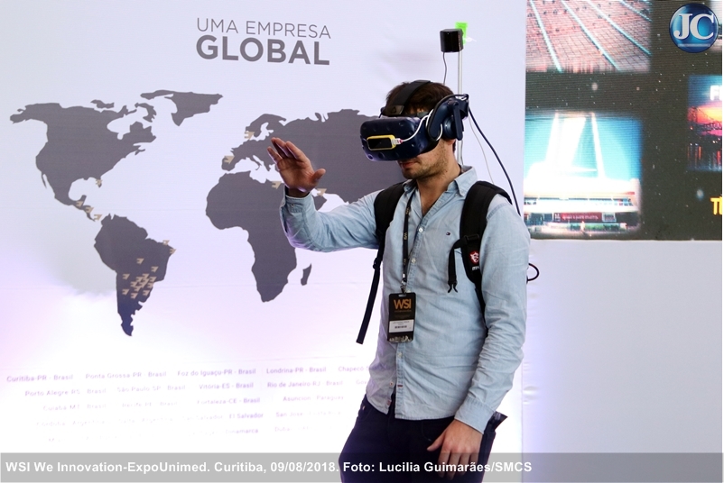 Greca experimenta realidade virtual no Smart City Curitiba que apresenta o  Bairro Novo do Caximba - Prefeitura de Curitiba