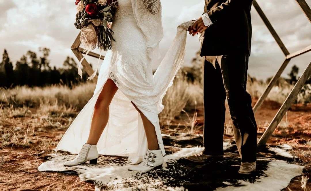 KACIE HERD PHOTOGRAPHY CUMNOCK NSW WEDDINGS BRIDAL GOWN COUNTRY WEDDING