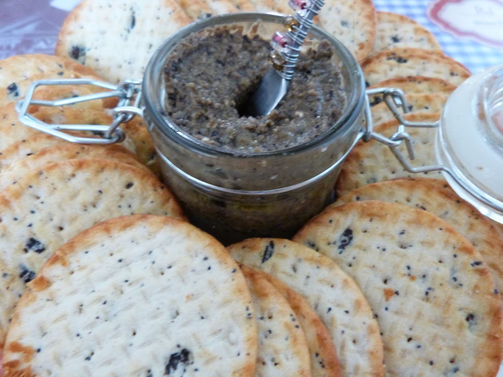 Dans la cuisine d'Hilary Tapenade d'olives noires sans anchois / Black