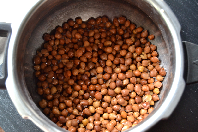 Kootu Curry Onam Sadya Recipe Black Chickpeas with roasted coconut