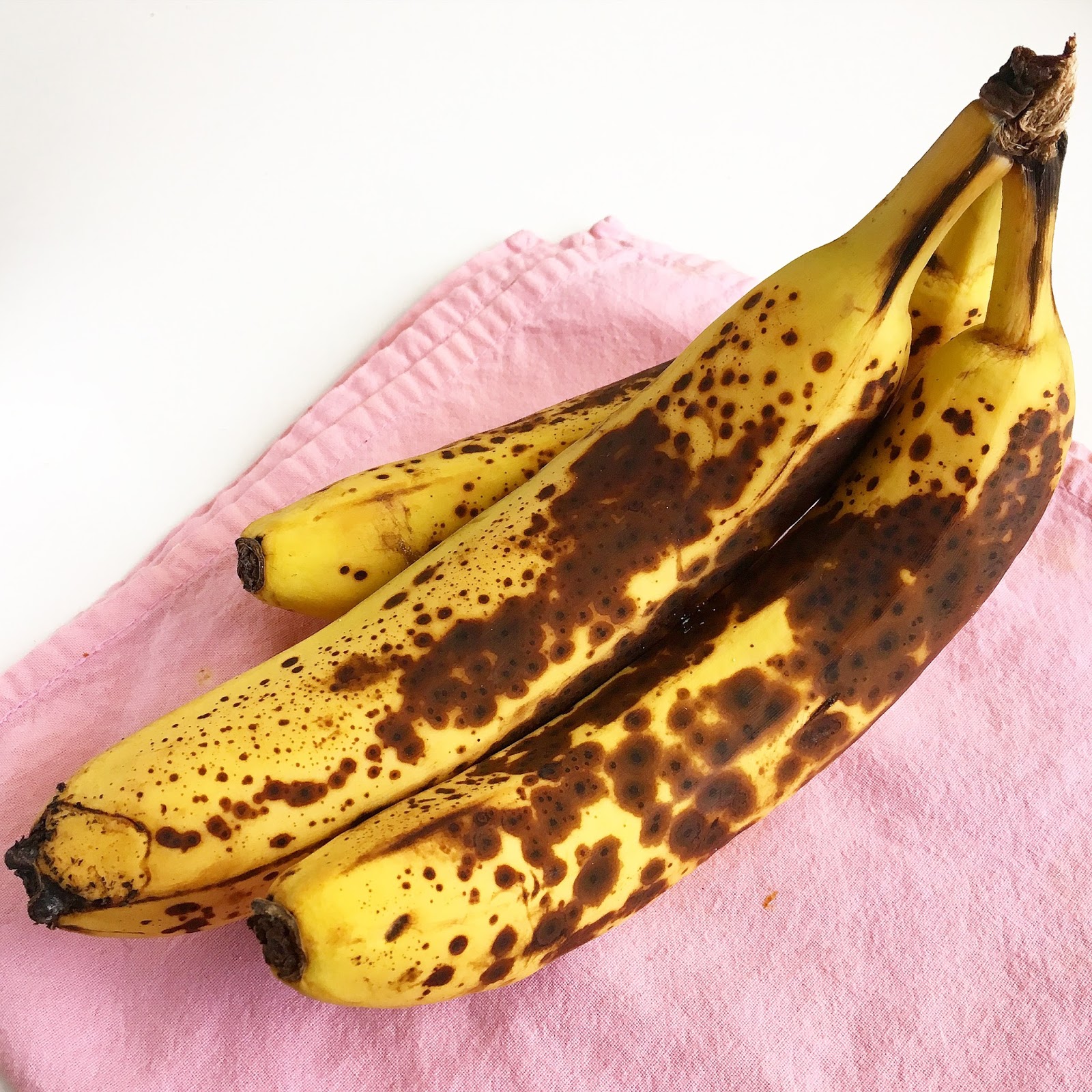 {VIDEO} How To Quickly Ripen Bananas in the Oven Baking 101 Video