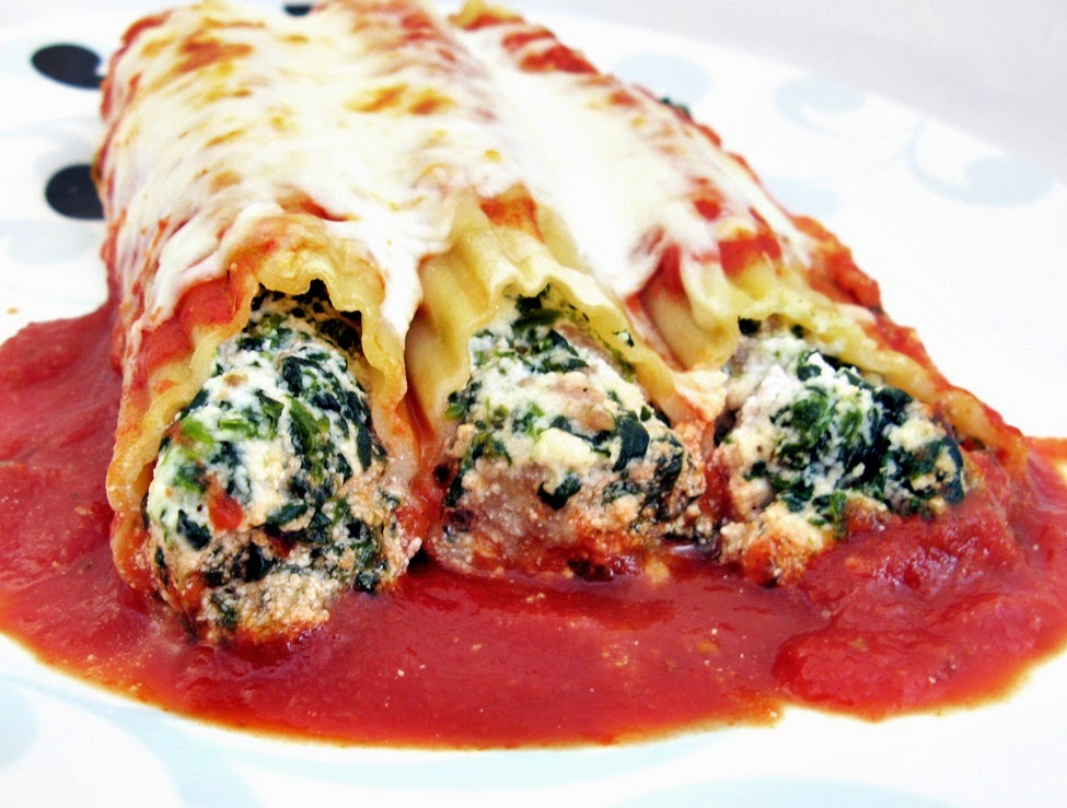 The Domestic Curator FAMILYSTYLE CHICKEN SPINACH MANICOTTI