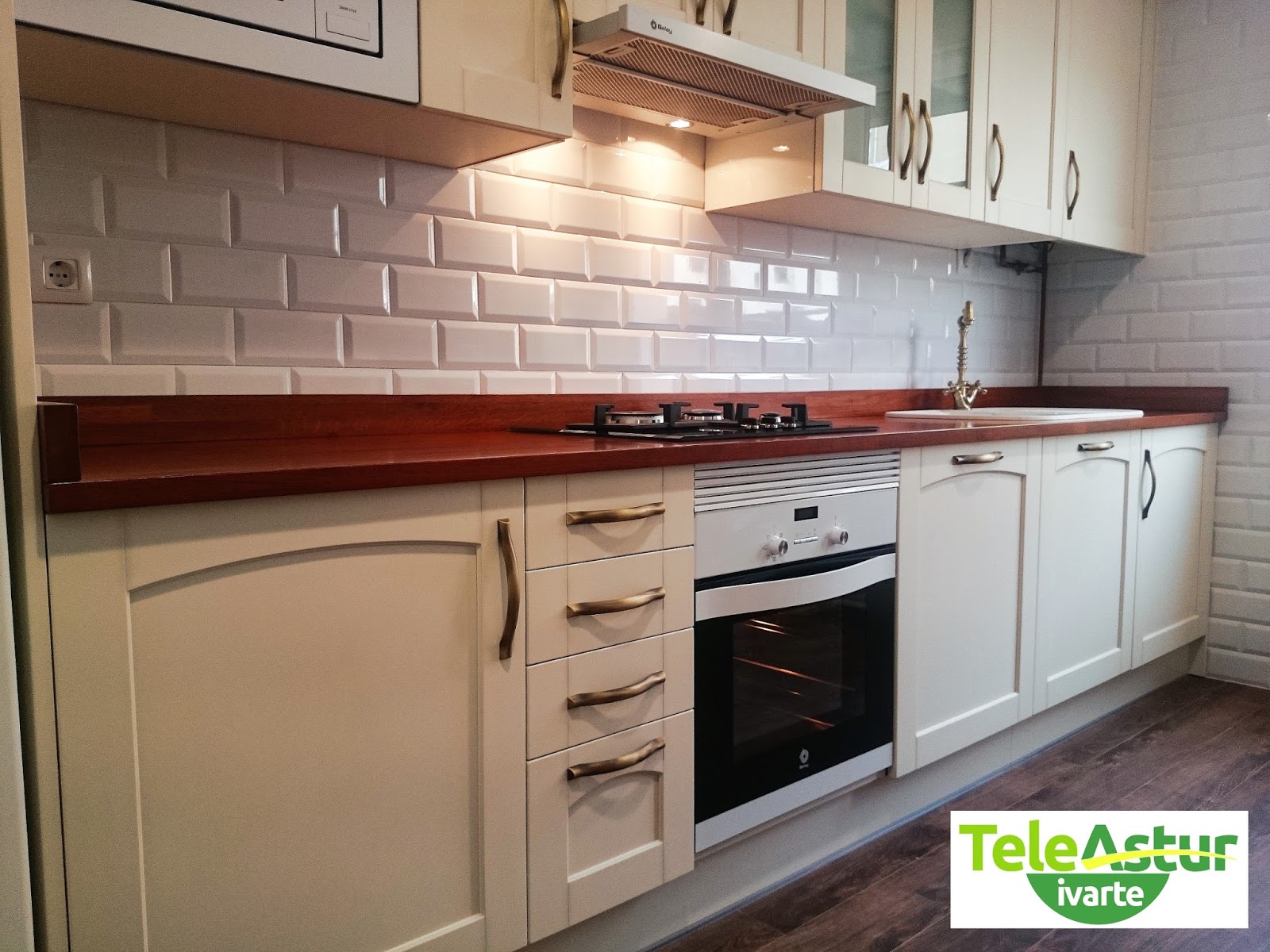 Teleastur Cocinas | Muebles de cocina a tu medida: Cocina SedaCrema