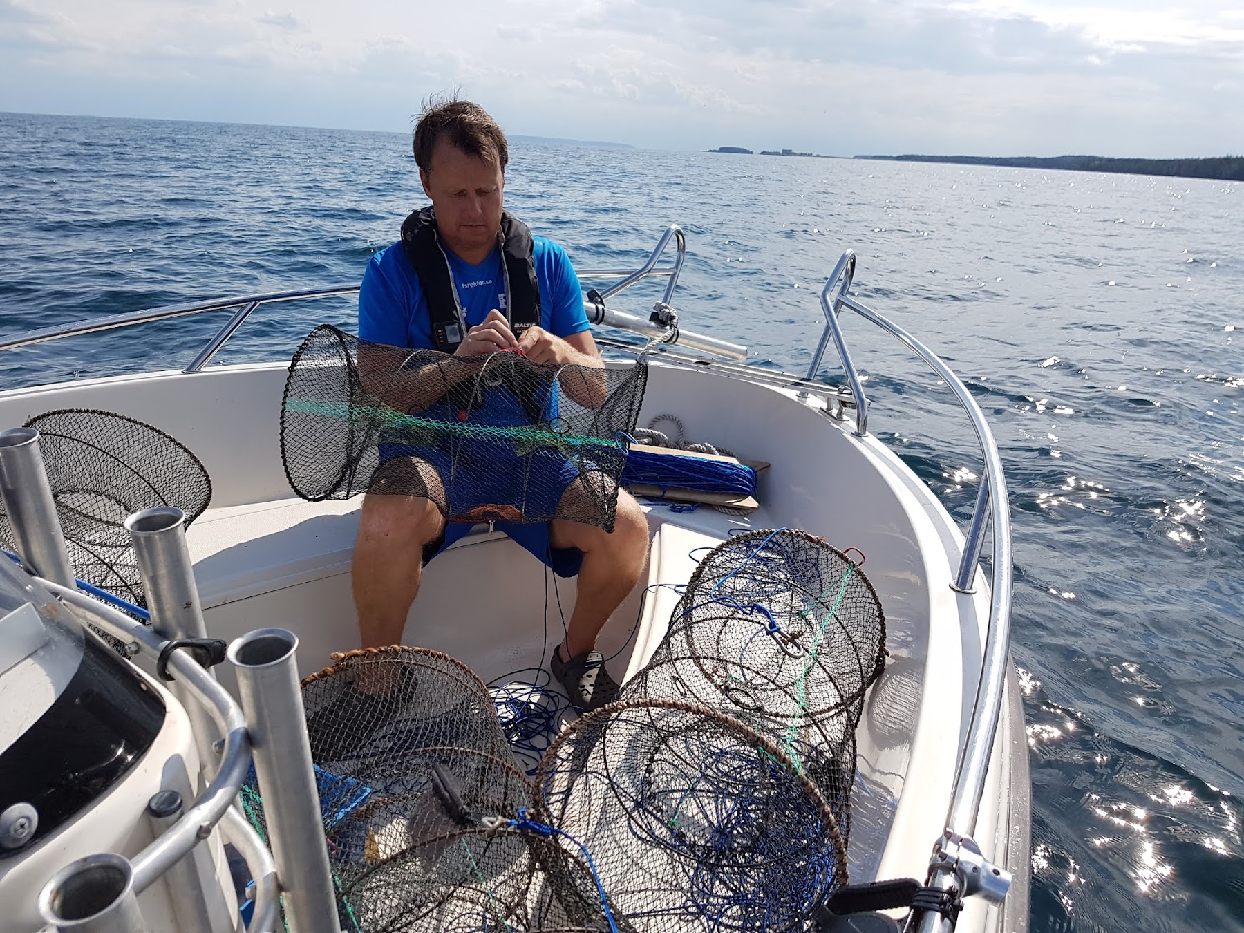 . Kräftfiske på Vättern
