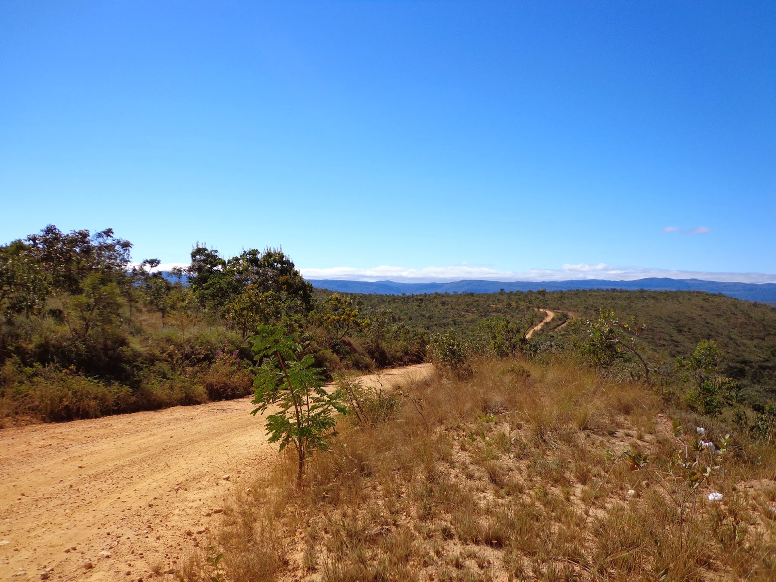 Nos caminhos de Minas Inhames Santana de Pirapama