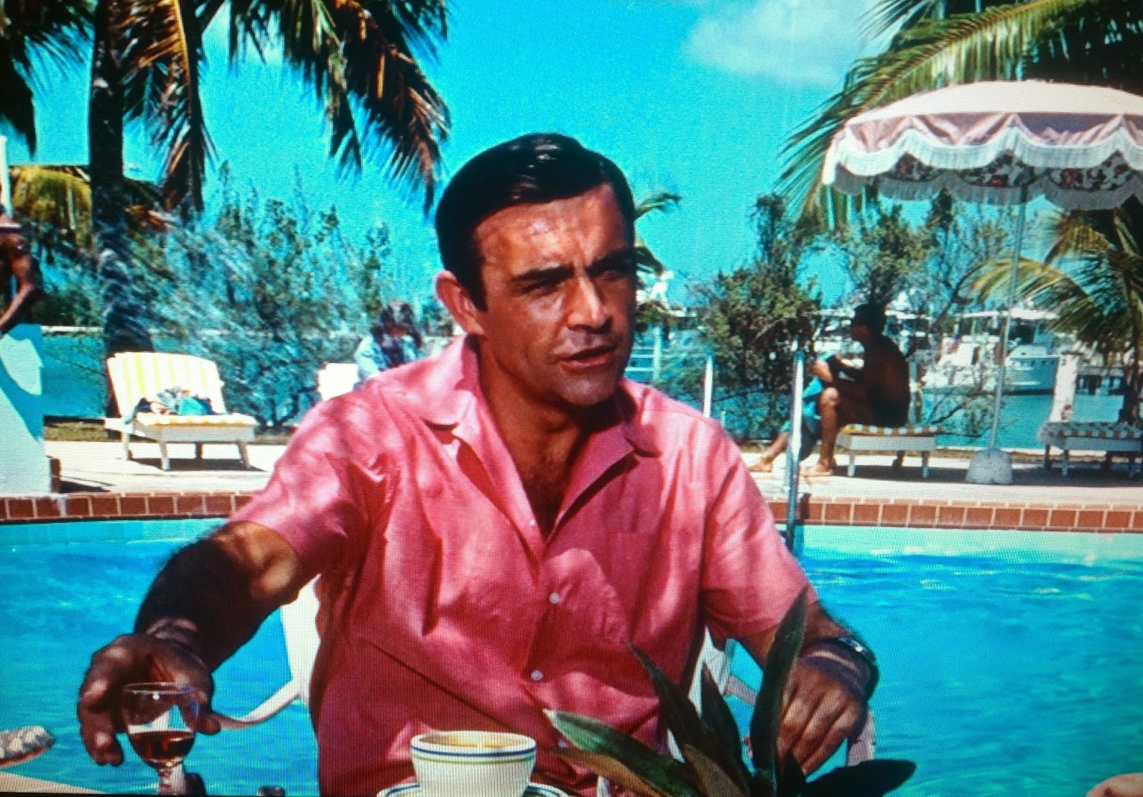 Sisco Vanilla Serves and Drinks: Thunderball (1965) Part I