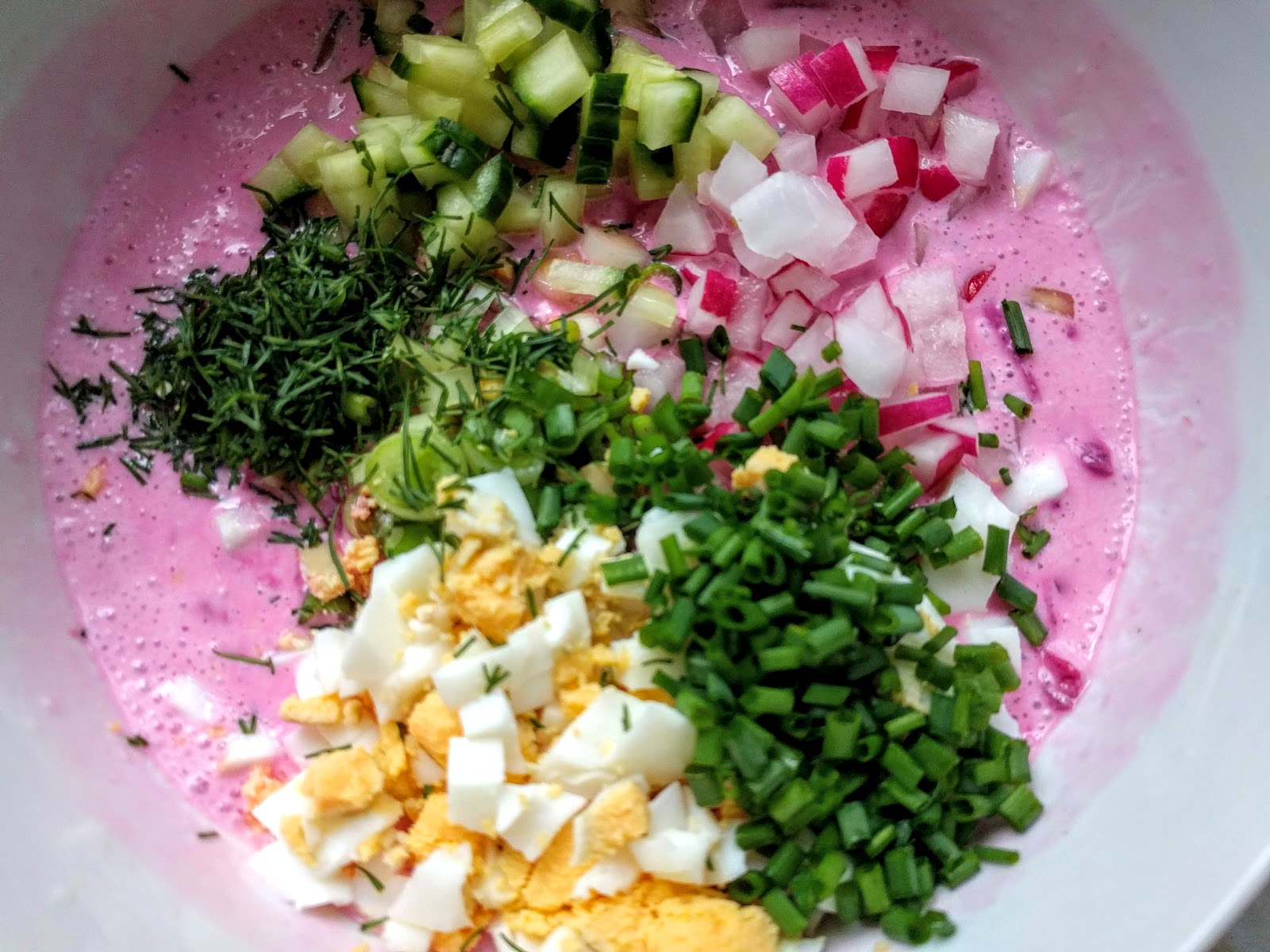  Litauische kalte Rote Bete Suppe (Šaltibarščiai)