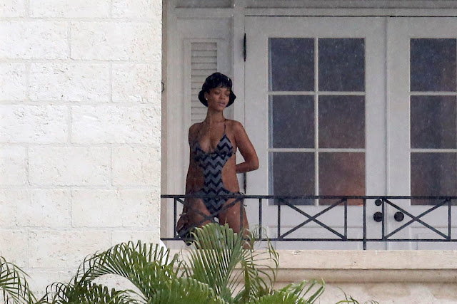 Rihanna121.jpg