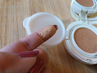 INNISFREE Long Wear Cushion SPF50  Review, Innisfree, BB cushion, All in one foundation, Korean beauty products, Korean beauty, Korean BB cream, Beauty, Beauty blog, Top Beauty Blog, red alice rao, redalicerao, Top Beauty Blog of Pakistan, skincare, flawless skin, dewy loo