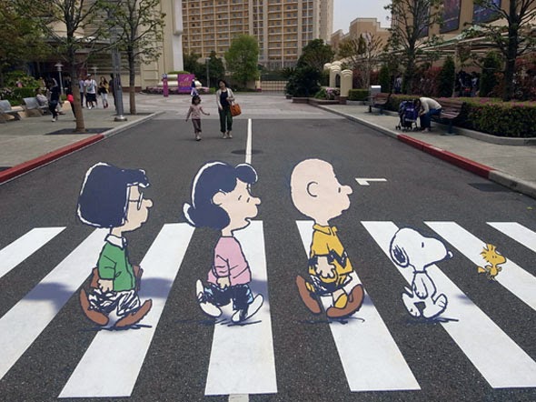 Peanuts Gang Crossing the Road 3D Street Art Optical Illusion | Genius  Puzzles