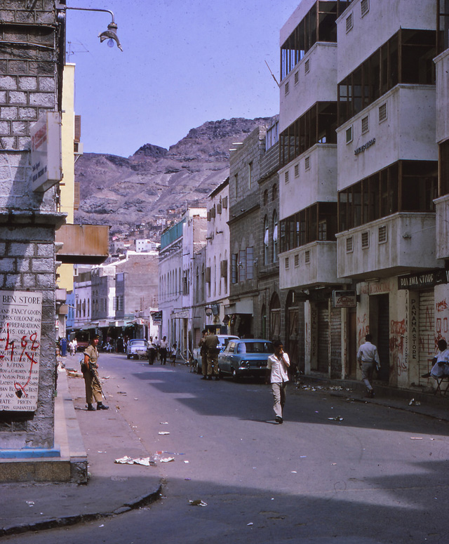 36 Color Photos Capture Everyday Life of Aden, Yemen in the 1960s vintage everyday