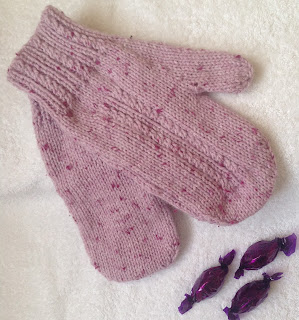 https://www.craftsy.com/knitting/patterns/twisted-cuff-mittens/477637